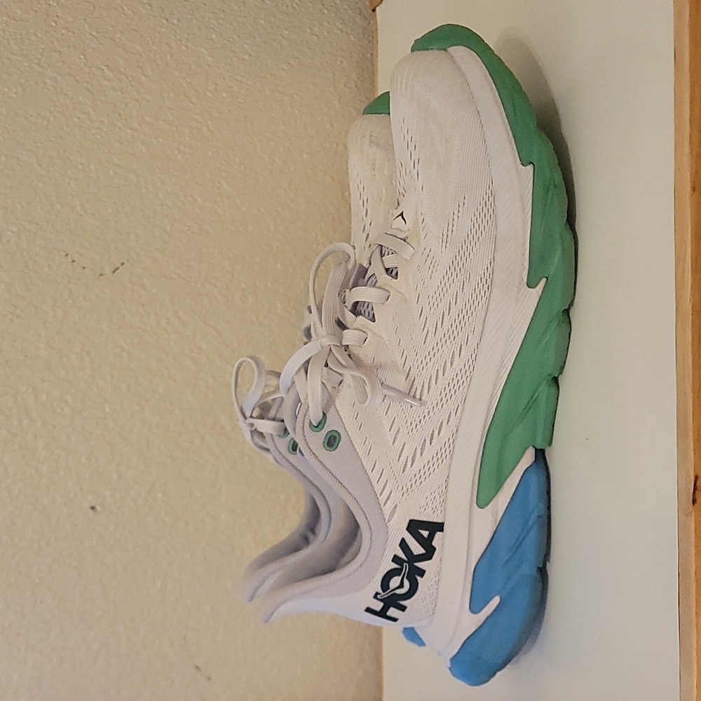Womens Hoka one one size 10